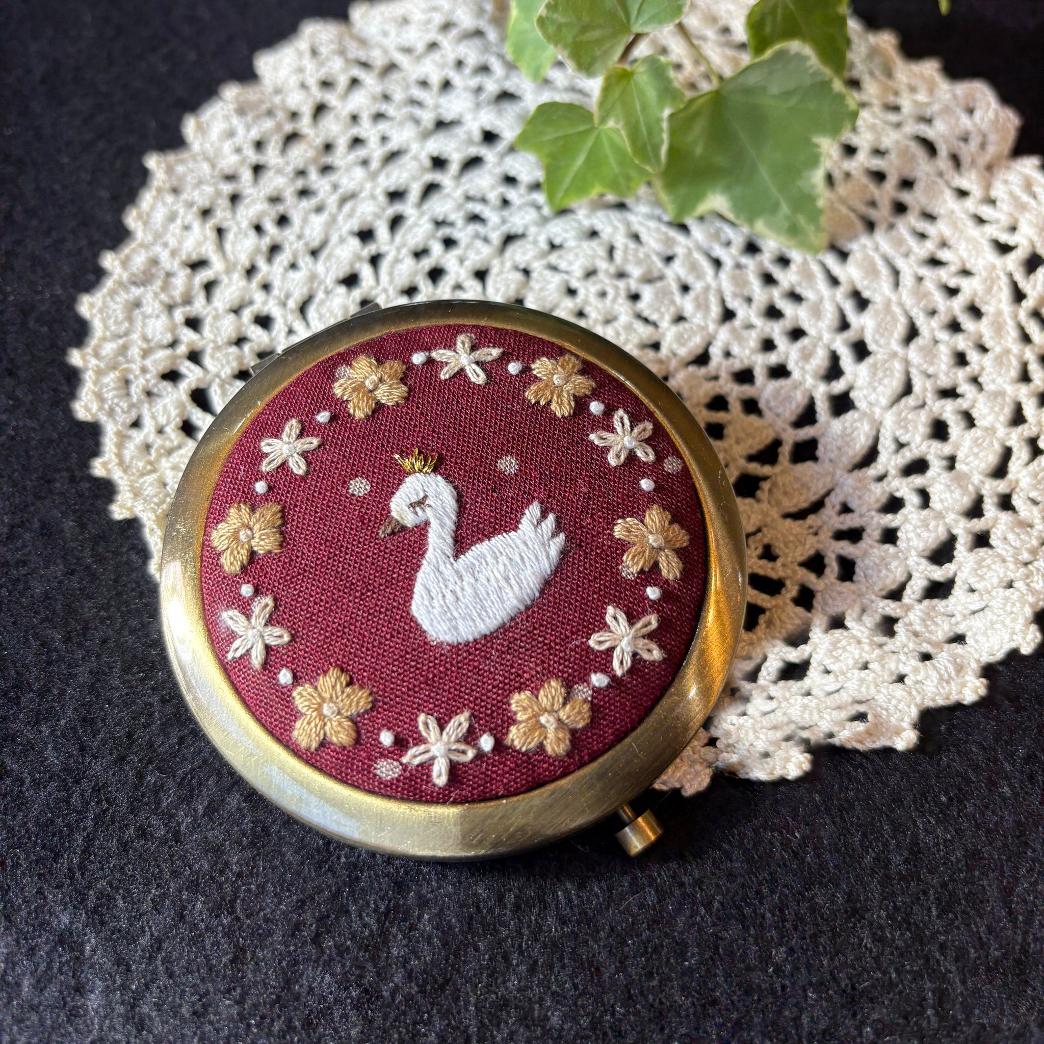 コンパクトミラー　スワン