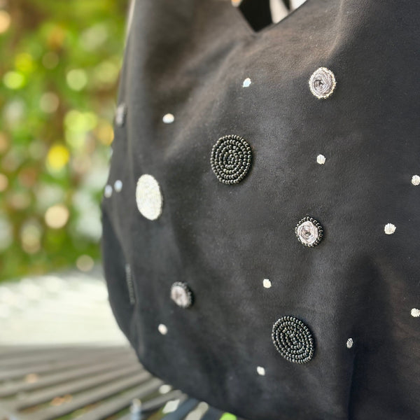 ビーズと刺繍バッグ　ポルカブラック