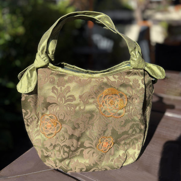 ビーズ刺しゅうバッグ　カメリア