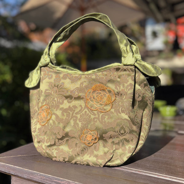 ビーズ刺しゅうバッグ　カメリア