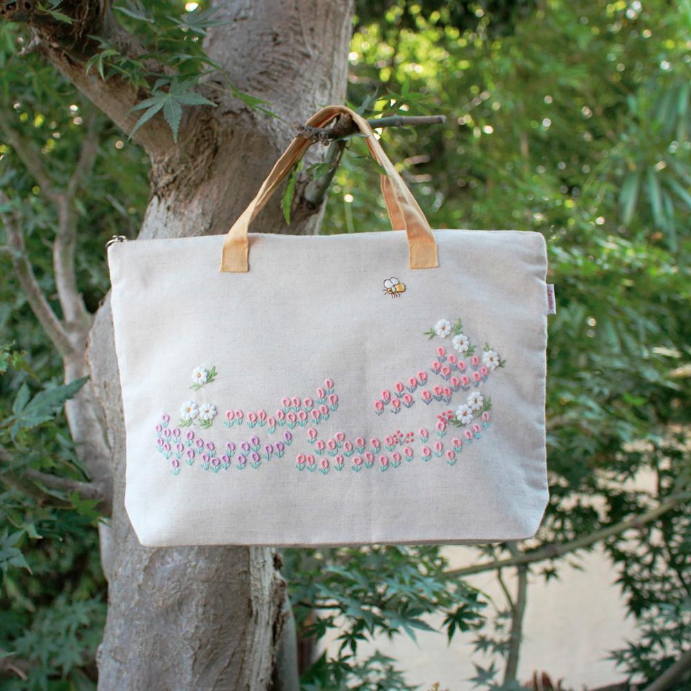 【新品】ポーチ付　stina Mサイズ　flower embroidery 新品】ポーチ付 stina Mサイズ flower embroidery - メルカリ
